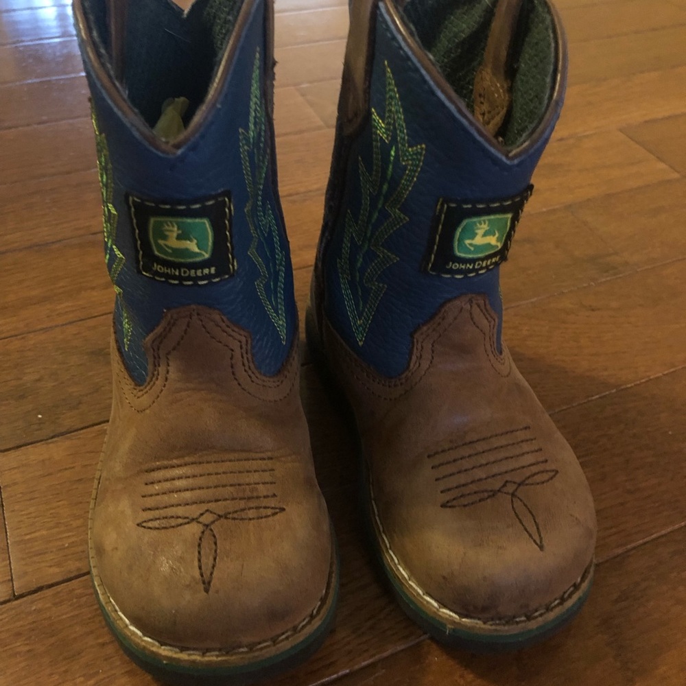 Toddler size john deer pull on boots